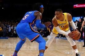 斯特鲁斯:哈登阅读比赛方式独特 与加兰风格不同