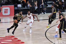 黄蜂险胜热火进东八争夺战！鲍尔30+10完成救赎